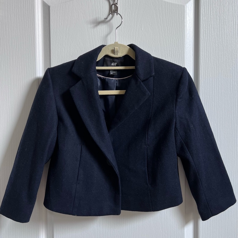 NWOT H&M Cropped Navy Blue Blazer